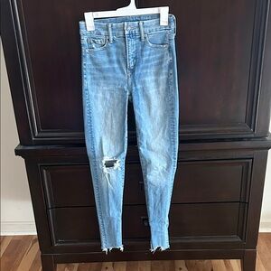 American Eagle Outfitters Light Blue Distressed Skinny Jeans